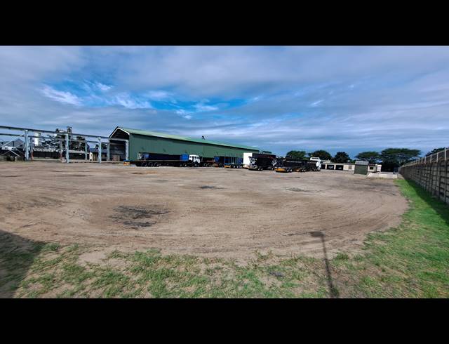 1,511M² WAREHOUSE TO LET IN ALTON